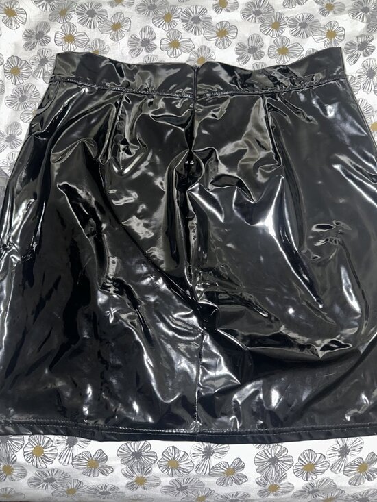 Dresses & Skirts - Black Faux Patent Vinyl Mini Skirt, Sz L (10-12)